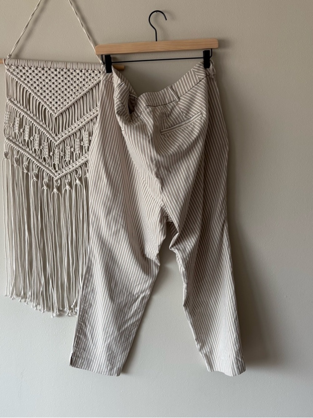 🌸3/$20🌸 Lane Bryant Beige and White Striped Chinos - Picture 4 of 5